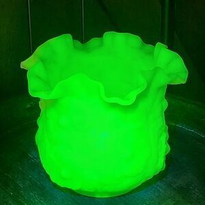Fenton Lime Satin Custard Ruffled Poppy Vase Vaseline Uranium Glows w Blacklight